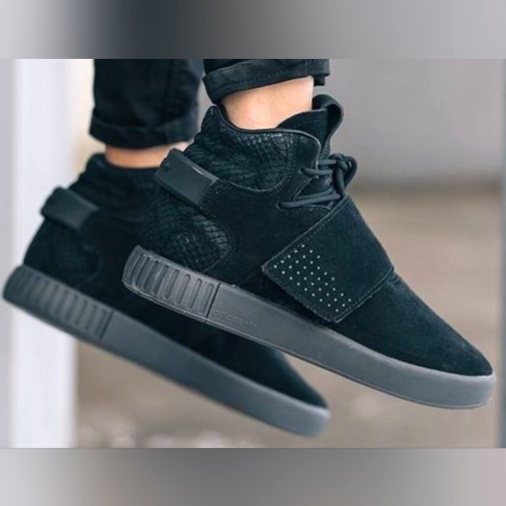 MEN'S ADIDAS TUBULAR INVADER SHOES SIZE 5